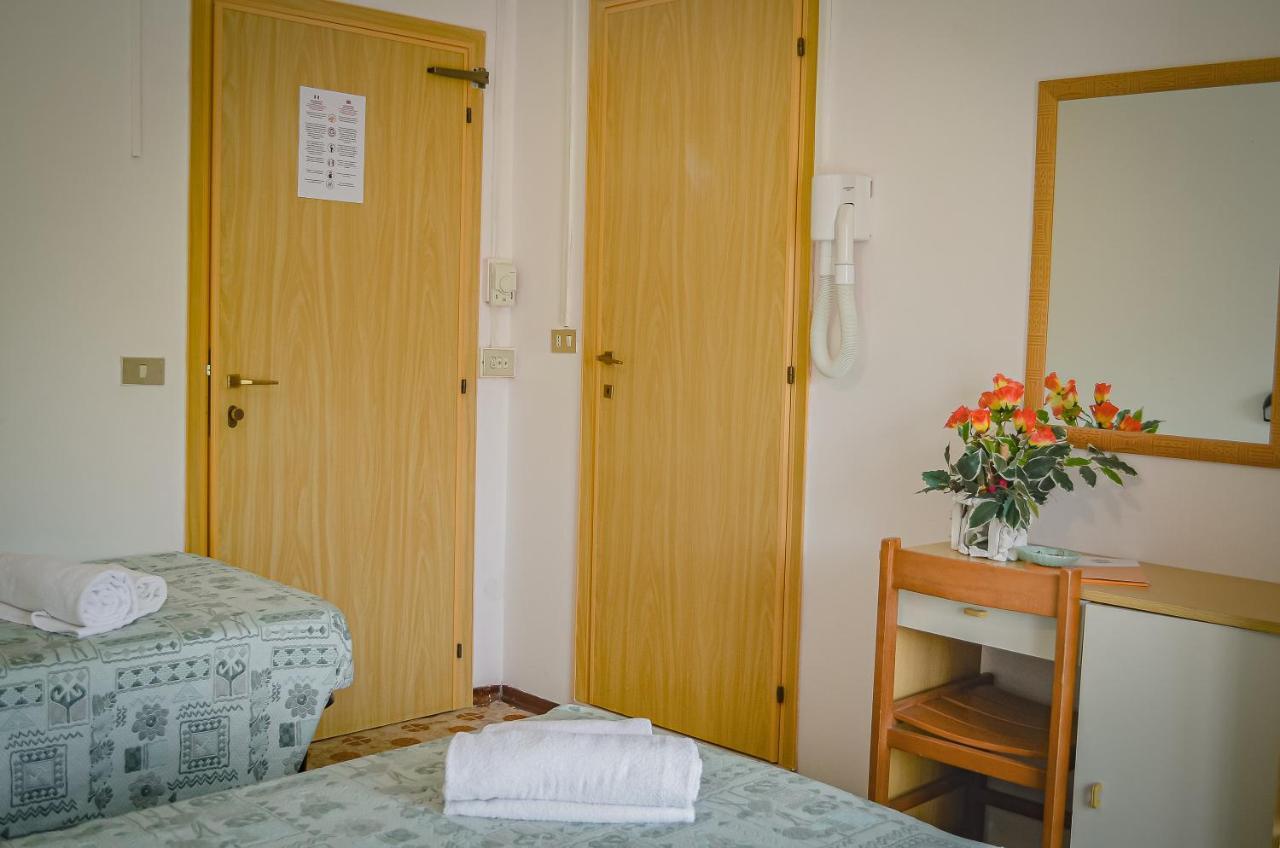 Hotel Stradiot Rimini Extérieur photo