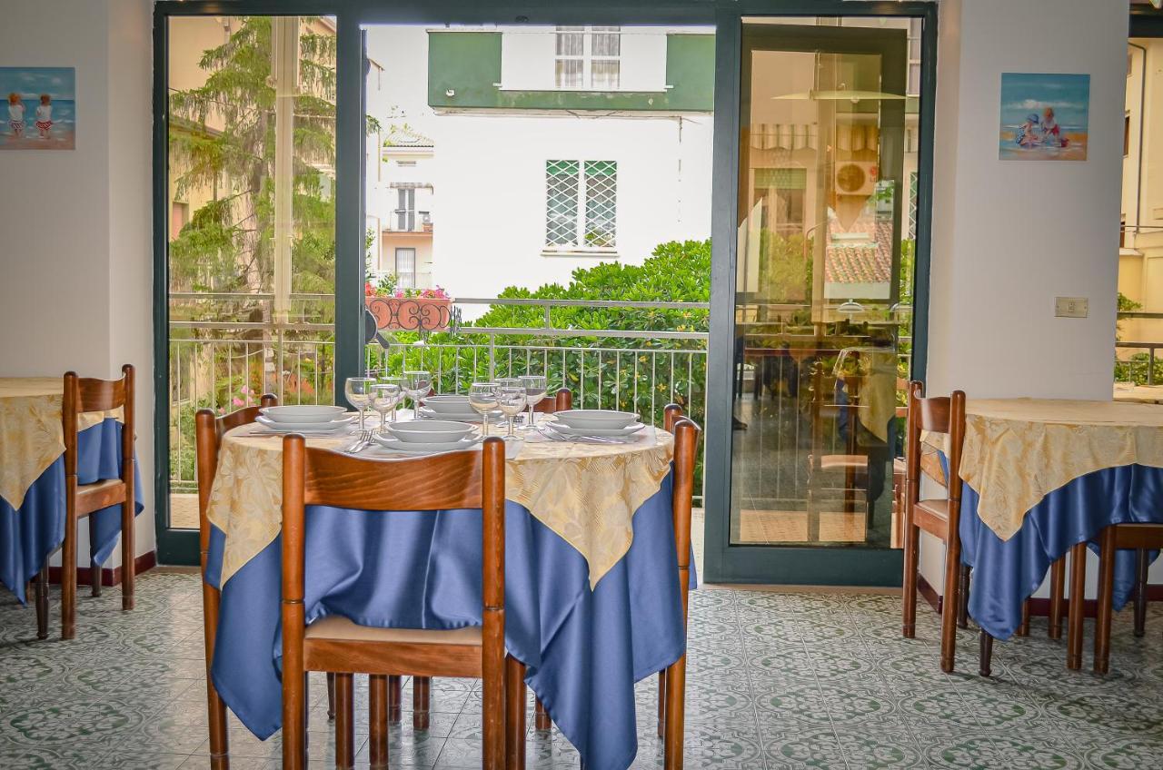 Hotel Stradiot Rimini Extérieur photo